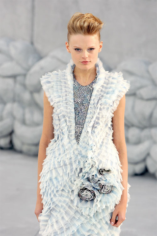 Illustration for article titled Fashion Show
